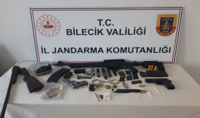 Bilecik Pazaryeri’nde yasa dışı silah ticaretine Jandarma engeli!