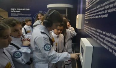 Bursa Yıldırım’da çocuklar uzay yolculuğunda