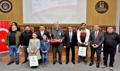 Bursa Yıldırım’da kitap kurtları ödüllendirildi