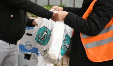 Çayırova’da depremzede ailelere destek sürüyor