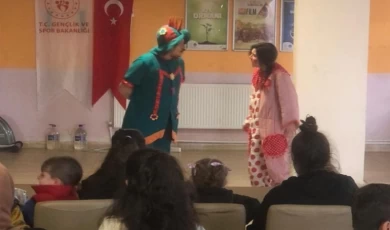 Çocuklara ’Hacivat-Karagöz’ ile moral aşılandı