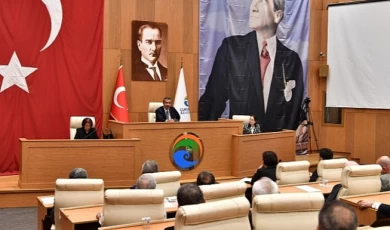 Çukurova meclisinde tarihi oturum