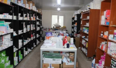 Depremzedelerin ilaçları Defne’de ücretsiz karşılanıyor