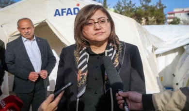 Gaziantep Büyükşehir’den öğrencilere maddi destek