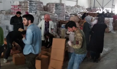 GEDER’in Vefa grubu sahada depremzedelerin yanında