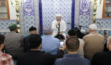 Hafız Osman Bostancı’dan İnegöl’de teravih buluşması