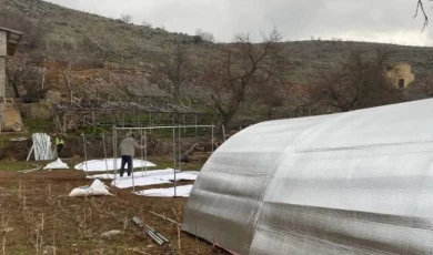 İzmit afetzedelerin çadır ihtiyacını karşılamaya devam ediyor
