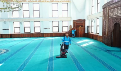 Kayseri Kocasinan’da camiler gül kokuyor