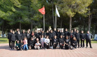 Kır Çiçekleri’nden depremzede ailelere moral ziyareti