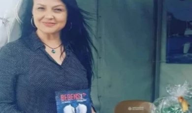 Köroğlu, kitap gelirini depremzedelere bağışladı