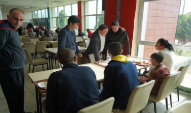 Milas’ta Başkan Tokat’tan depremzedelere ziyaret