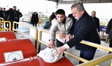 Osmangazi’de en çevreci muhtar ve öğrencilere plaket