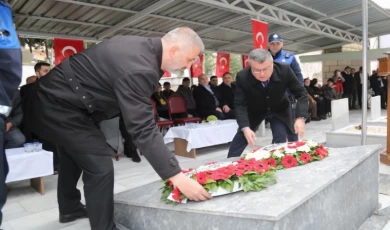Üsküdar Vapuru şehitleri Gölcük’te dualarla anıldı