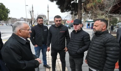 Memduh Büyükkılıç’tan esnaf ziyareti