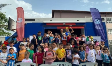 Şehir tiyatroları Hatay’da çocuklarla buluştu