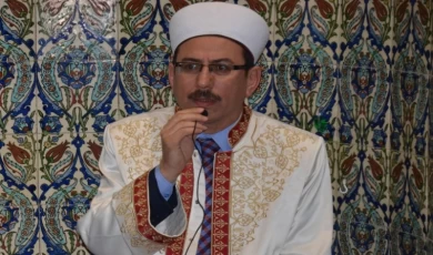 Taşçı: Kurban kesmek mükellefine vaciptir