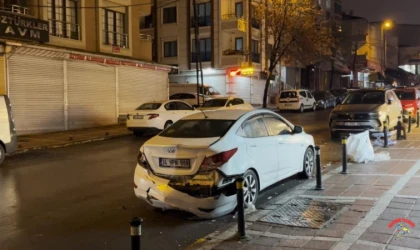 Esenyurt’ta hafif ticari araç yayaya çarptı! İşte o anlar