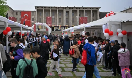 22 Nisan Tatil mi, Yarım Gün mü? Öğleden Sonra Okul Var mı?