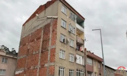 Küçükçekmece’de çatlama sesleri paniğe neden oldu: 7 katlı bina boşaltıldı