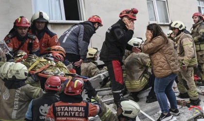 Maltepe’de 7 katlı binada çökme: Enkaz altında kalanlar var